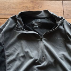 Merrell Men’s Large 1/4 Zip Shirt